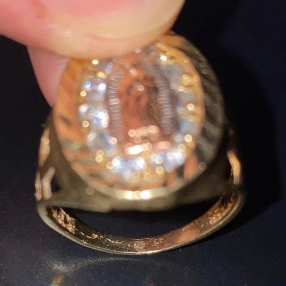 Real 15k Gold Diamond Ring Virgen De Guadalupe Piece Size 10.50 Preowned
